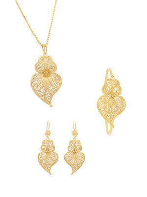 Conjunto Virtuosa (Tamanho M) - Pendente, Brincos e Pulseira (5943465902230)