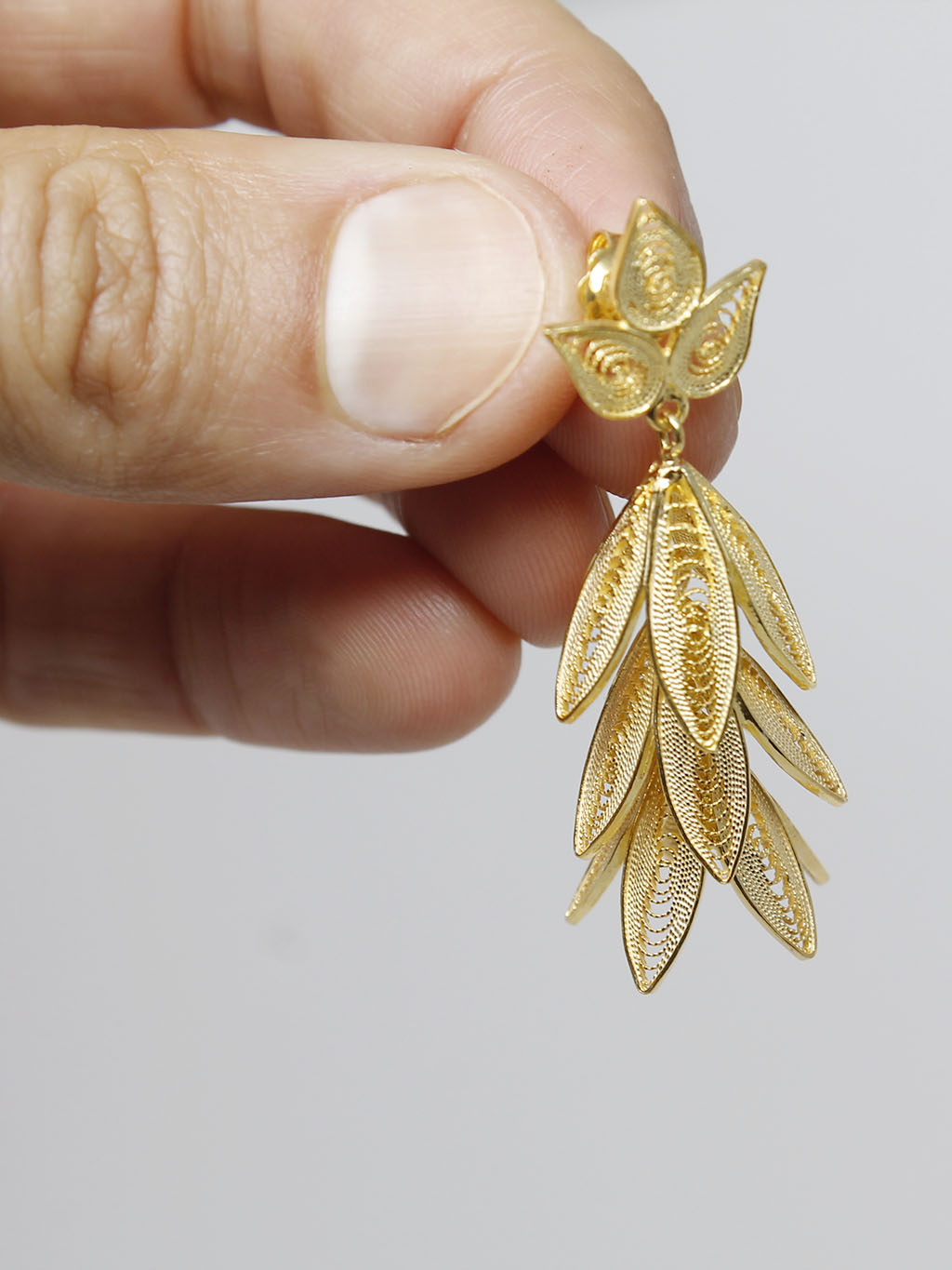 Brincos Folhas Compridas