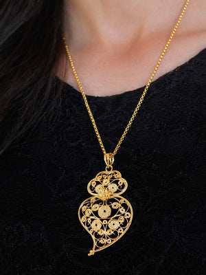 Mística - Coração de viana em filigrana com rodilhões (9336174865)