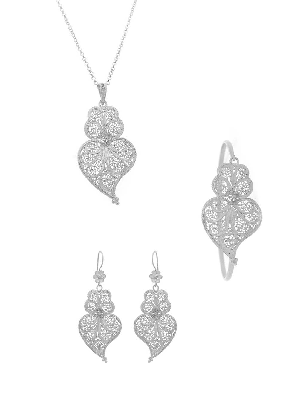 Conjunto Virtuosa (Tamanho S) - Pendente, Brincos e Pulseira (5943470424214)