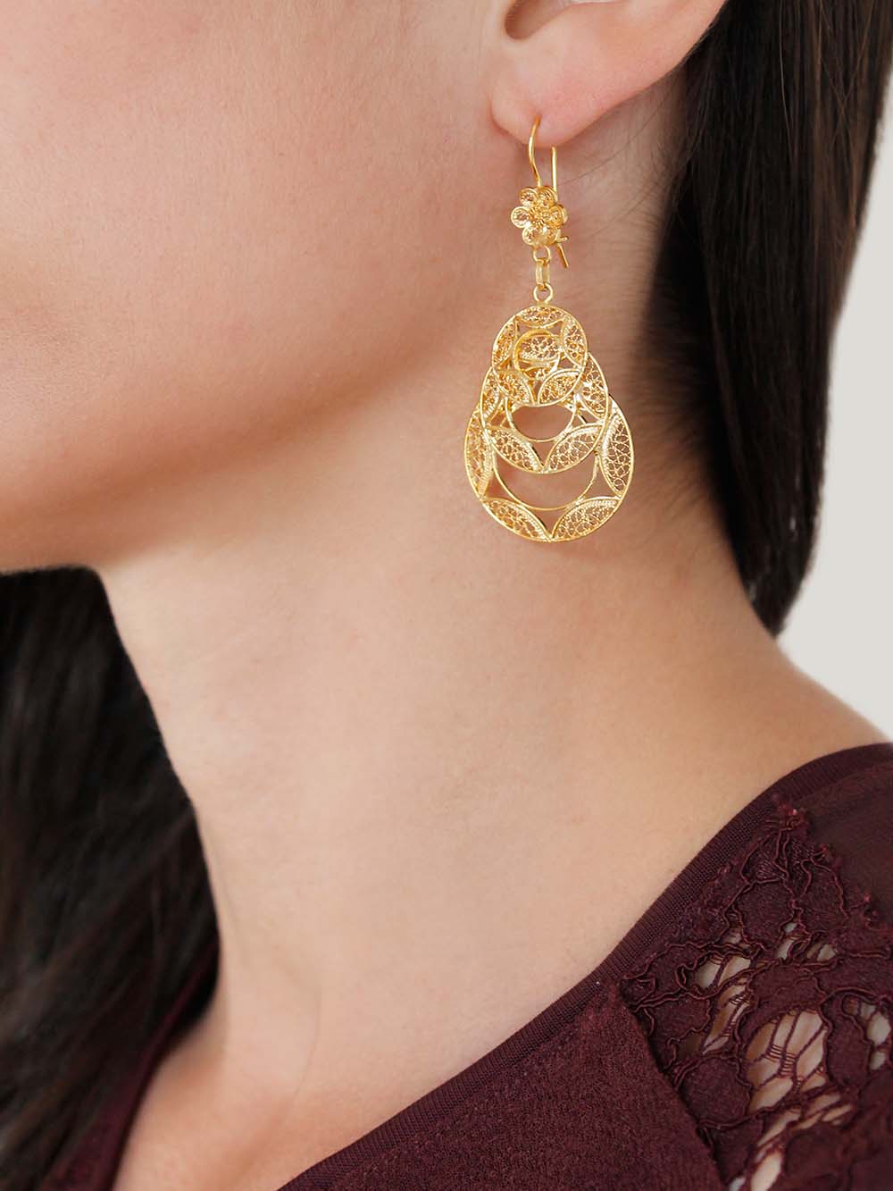 brincos redondos em filigrana em ouro (10017330641)